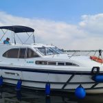 Hausboot in Holland mieten: Locaboat Europa 500 Außenansicht