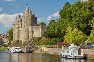 Josselin-Schloss-in-der-Bretagne- Hausbooturlaub